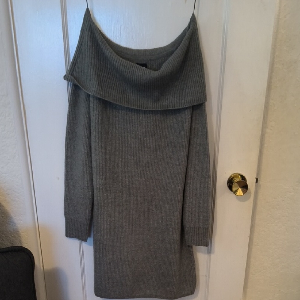 NWT GAP | Off-Shoulder Sweater in Heather Gray